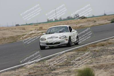 media/Jun-01-2025-CalClub SCCA (Sun) [[eae223c5dd]]/Group 5/Race (Front Straight)/